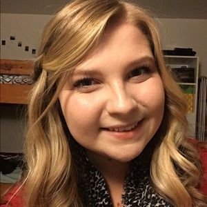 Meet your Posher, Nicole